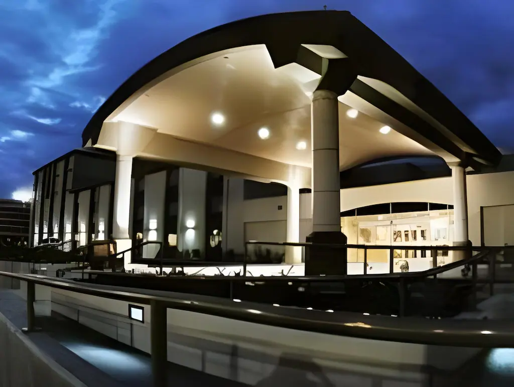 Victoria Inn main entrance